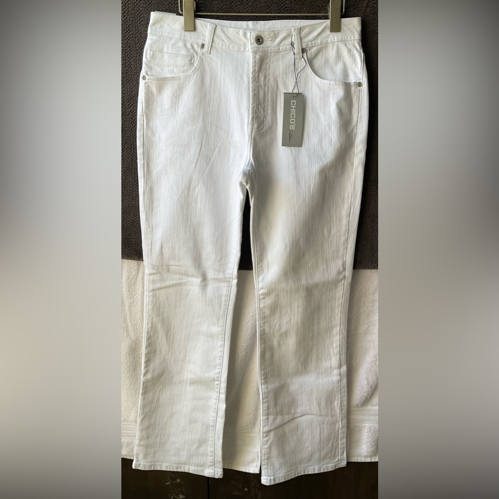 Chico's Platinum Straight Leg Jeans in Bright Optic White